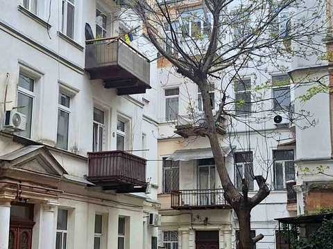 квартира за адресою Базарна вул., 45