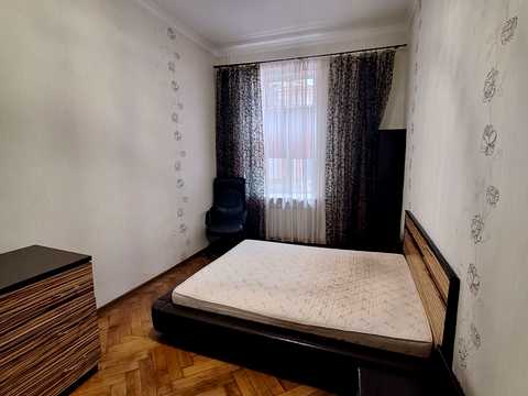 квартира за адресою Базарна вул., 45