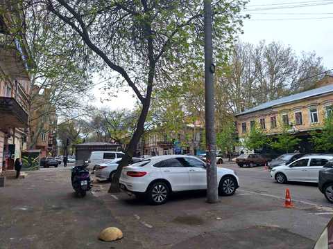 квартира за адресою Базарна вул., 45
