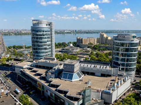 комерційна за адресою Дніпро, Королеви Єлизавети ІІ вул. (Глинки), 2