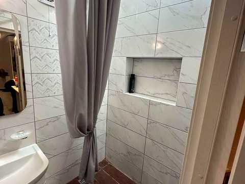 квартира за адресою Квіткова вул. (Богуна), 1