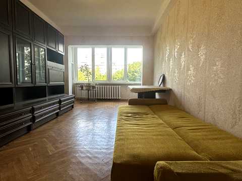 квартира за адресою Академіка Булаховського вул., 28-Б