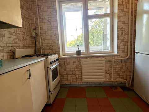 квартира за адресою Академіка Булаховського вул., 28-Б