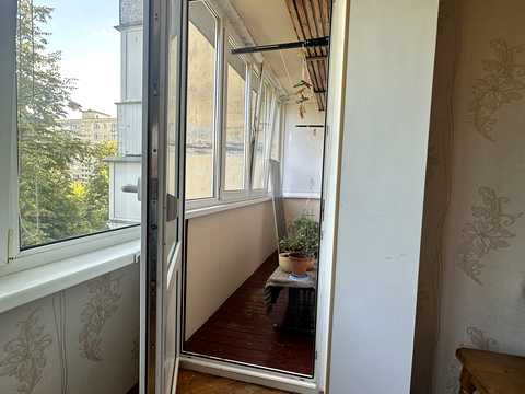 квартира за адресою Академіка Булаховського вул., 28-Б