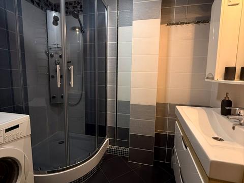 квартира по адресу Угорская ул., 19