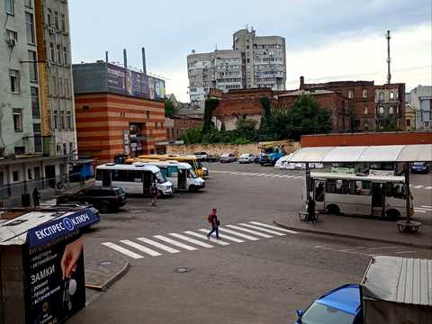 комерційна за адресою Михаїла Коцубинского, 1