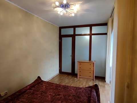 квартира за адресою Захисників України вул. (1-го Травня), 4а