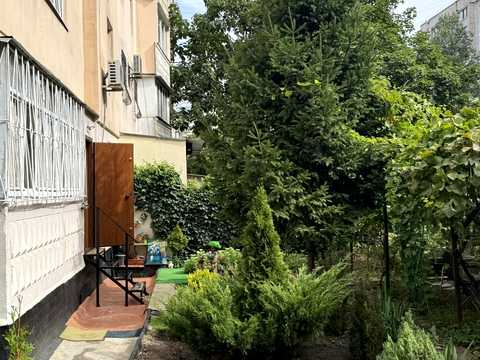 квартира за адресою Євгена Чикаленка вул., 59б