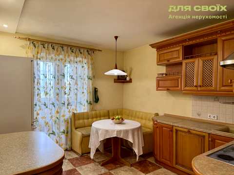квартира за адресою Ревуцького вул., 5