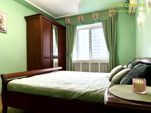 квартира по адресу Ревуцкого ул., 5