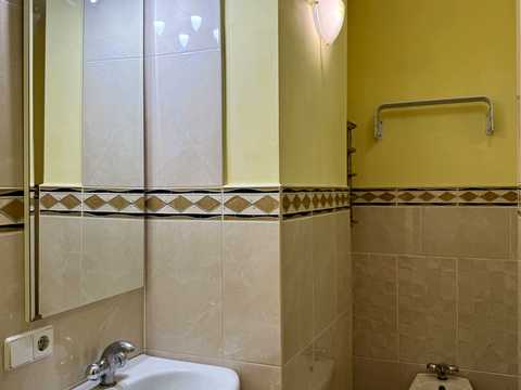 квартира по адресу Ревуцкого ул., 5