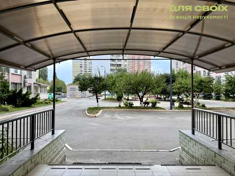 квартира по адресу Ревуцкого ул., 5