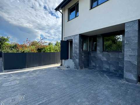 квартира за адресою Центральна вул., 5