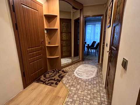 квартира за адресою Академіка Андрія Сахарова вул. (Суворова), 18