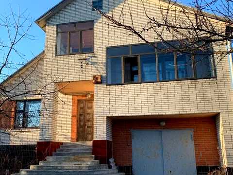 будинок за адресою Центральна вул., 7