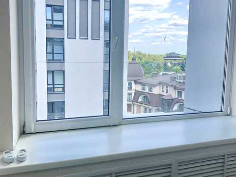 комерційна за адресою Болсуновська вул. (Сергія Струтинського), 8