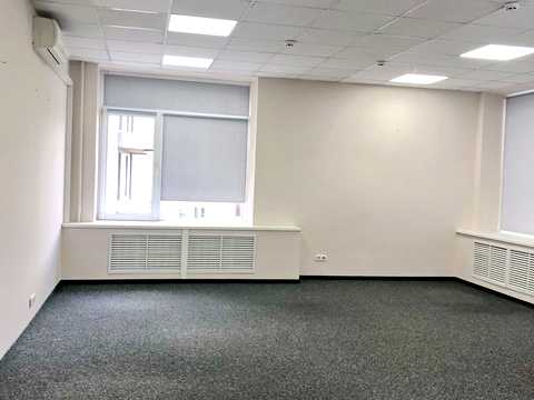 комерційна за адресою Болсуновська вул. (Сергія Струтинського), 8