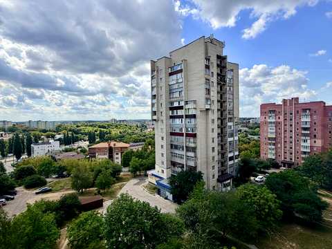 квартира за адресою Андрія Мельника вул., 8