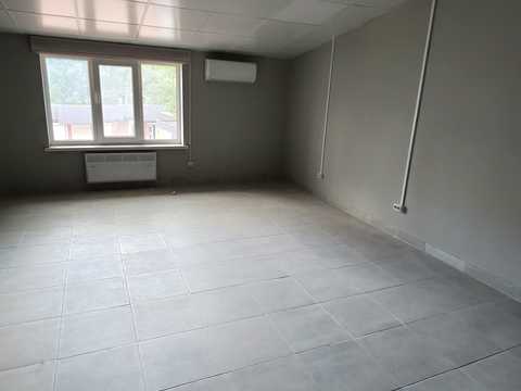 комерційна за адресою Чорновола вул., 52