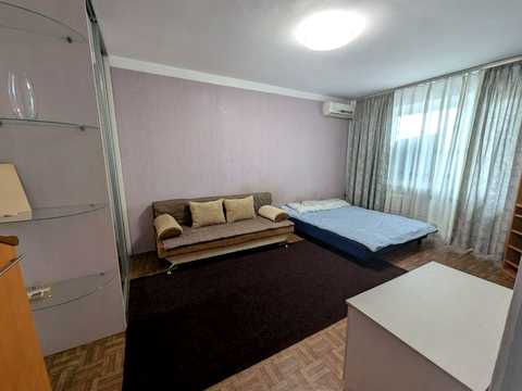 квартира за адресою Вишняківська вул., 1
