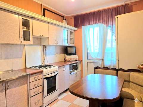 квартира за адресою Андрія Мельника вул., 12