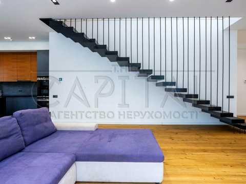 будинок за адресою Квітнева