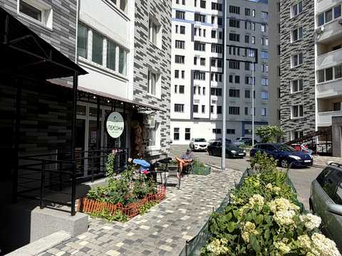 комерційна за адресою Ревуцького вул., 54-А