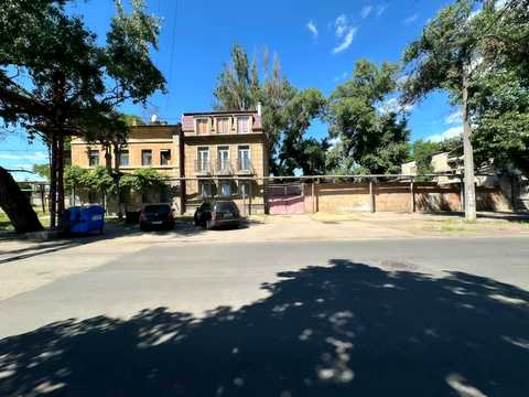 квартира за адресою Церковна вул., 8