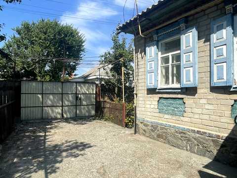 дом по адресу с. Песчаное, Б.Хмельницького