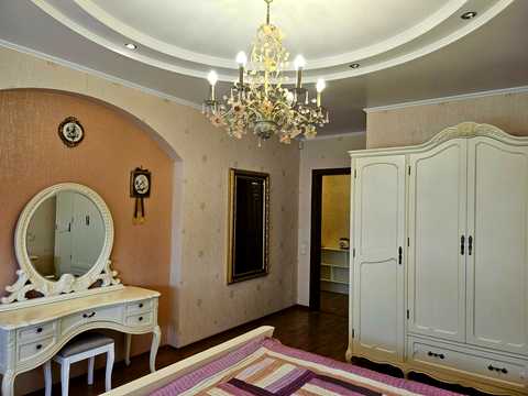 квартира за адресою Раїси Окіпної вул., 4-А
