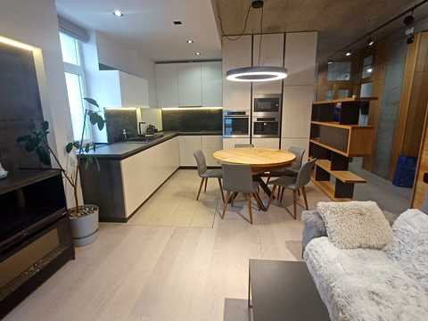 квартира за адресою Володимира Моссаковського вул. (Клари Цеткін), 7