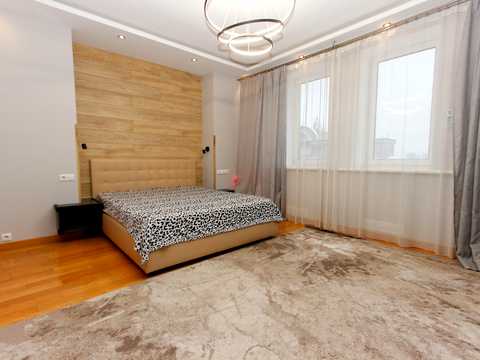 квартира за адресою Миколи Амосова вул., 4