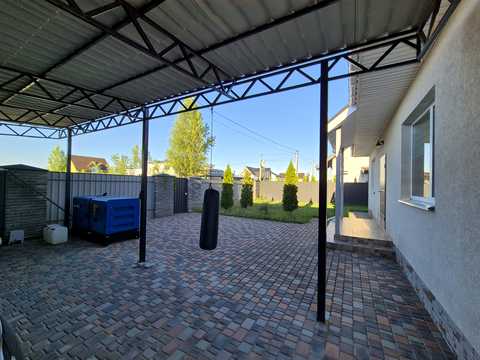 будинок за адресою Трояндова, 26
