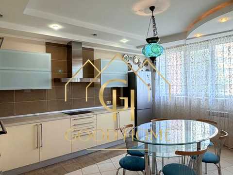 квартира за адресою Миколи Амосова вул., 4