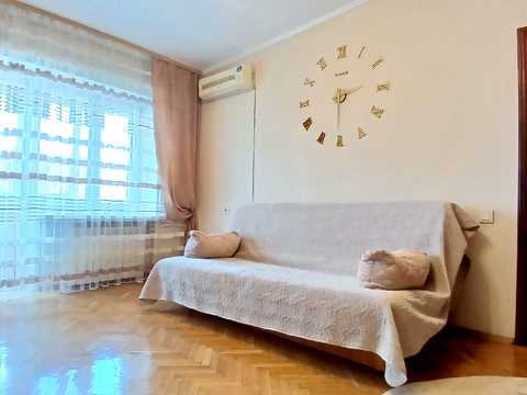 квартира за адресою Генерала Алмазова вул. (Кутузова), 2