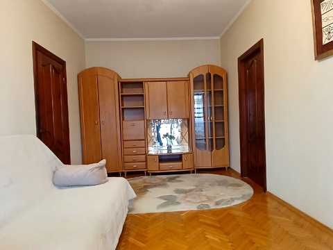 квартира за адресою Генерала Алмазова вул. (Кутузова), 2