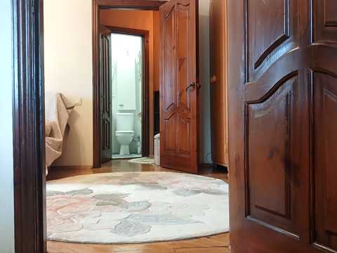 квартира за адресою Генерала Алмазова вул. (Кутузова), 2