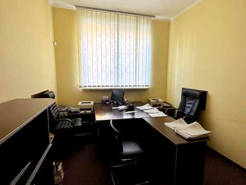 комерційна за адресою Львів, Роксоляни вул., 59-Б