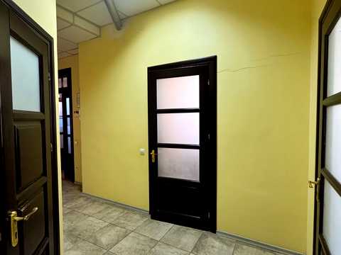 комерційна за адресою Львів, Роксоляни вул., 59-Б