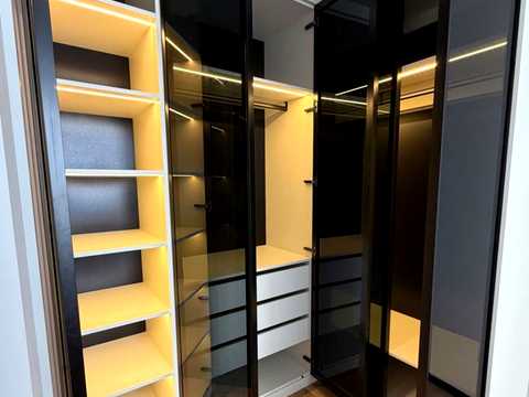 квартира за адресою Дніпровська набережна вул., 15-К