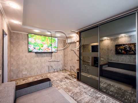 квартира за адресою Мілютенка вул., 44-Б