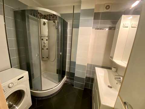 квартира по адресу Угорская ул., 19