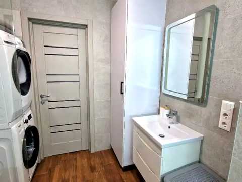 квартира за адресою Луговська вул., 248