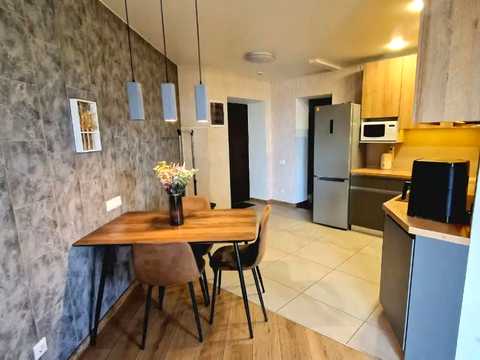 квартира за адресою Луговська вул., 248