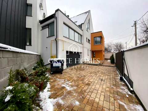 комерційна за адресою Миколи Соловцова вул., 23