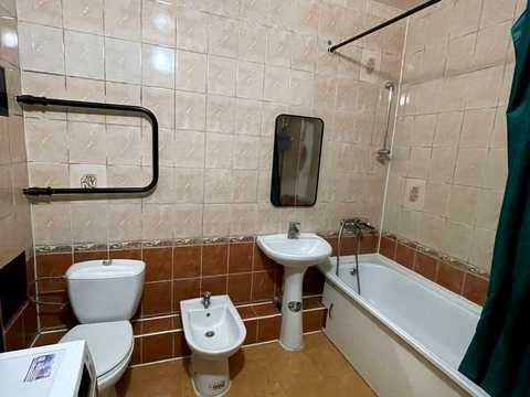 квартира за адресою Срібнокільська вул., 1
