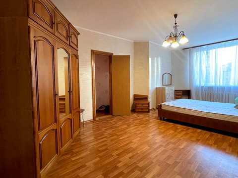 квартира за адресою Срібнокільська вул., 1