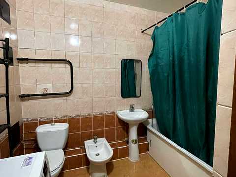 квартира за адресою Срібнокільська вул., 1