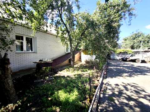 дом по адресу Першотравнева