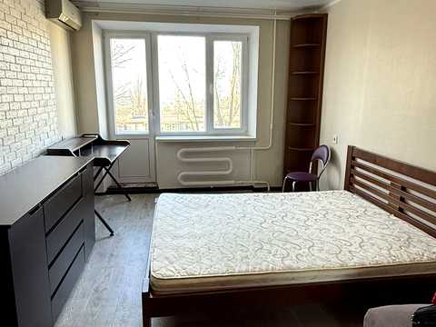 квартира за адресою Академіка Заболотного вул., 18
